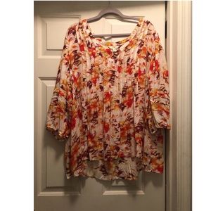 Size 2X multicolor blouse flowy paint splatter